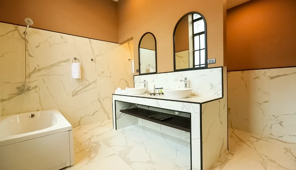 هتل پاین آستوریا تفلیس